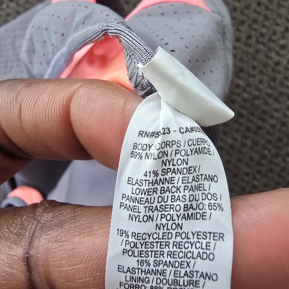 Nike  Womens Sports Bra Medium Intimates Seamless Bra Gray Padded  Athleisure - Picture 6 of 10